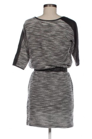 Kleid Amisu, Größe M, Farbe Silber, Preis € 9,08