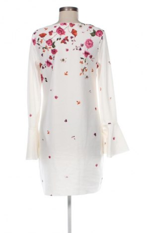 Kleid Amisu, Größe M, Farbe Weiß, Preis 11,10 €