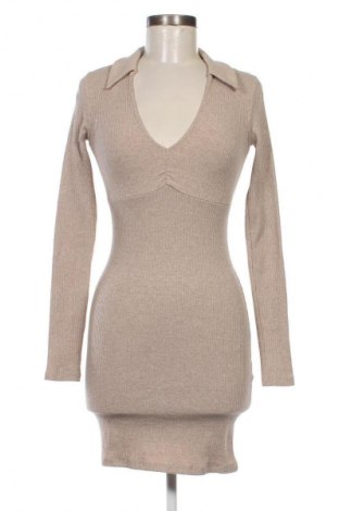 Kleid Bershka, Größe S, Farbe Beige, Preis 15,99 €