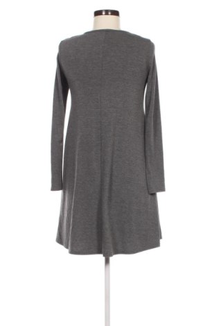 Kleid Boohoo, Größe S, Farbe Grau, Preis 8,90 €
