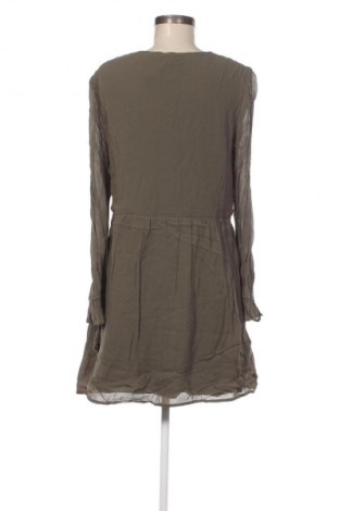 Kleid Edc By Esprit, Größe M, Farbe Grün, Preis 16,70 €