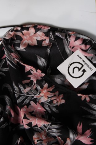 Šaty  H&M Divided, Velikost XL, Barva Vícebarevné, Cena  367,00 Kč