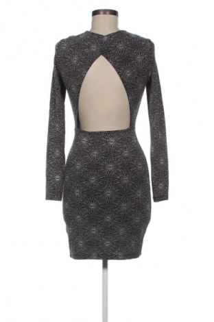 Kleid H&M Divided, Größe M, Farbe Schwarz, Preis 22,20 €