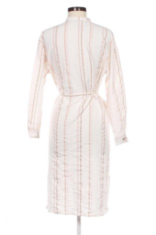 Φόρεμα LC Waikiki, Μέγεθος M, Χρώμα Λευκό, Τιμή 10,23 €