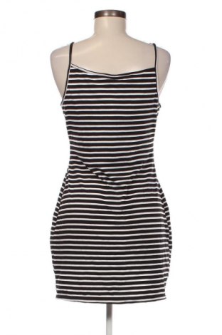 Kleid SHEIN, Größe XL, Farbe Mehrfarbig, Preis 17,61 €