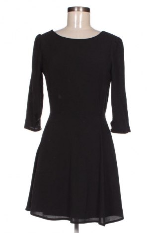 Rochie Stradivarius, Mărime L, Culoare Negru, Preț 25,51 Lei