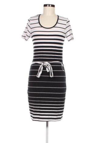 Kleid Suzy-Q, Größe M, Farbe Mehrfarbig, Preis 15,29 €