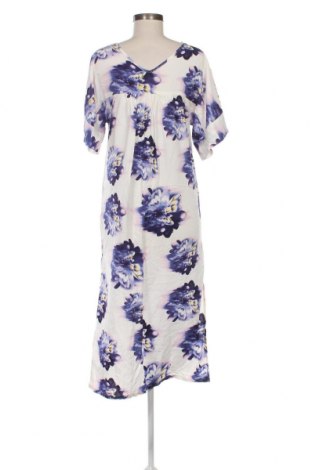 Kleid Vero Moda, Größe M, Farbe Mehrfarbig, Preis 27,90 €