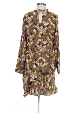 Kleid Vero Moda, Größe L, Farbe Grün, Preis 11,27 €