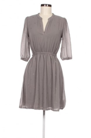 Kleid Yumi, Größe M, Farbe Grau, Preis € 15,90