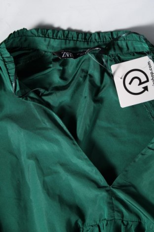 Рокля Zara, Размер S, Цвят Зелен, Цена 16,23 лв.