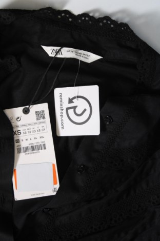 Рокля Zara, Размер XS, Цвят Черен, Цена 43,36 лв.