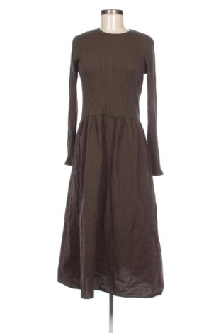 Kleid Zara, Größe M, Farbe Grün, Preis 11,83 €