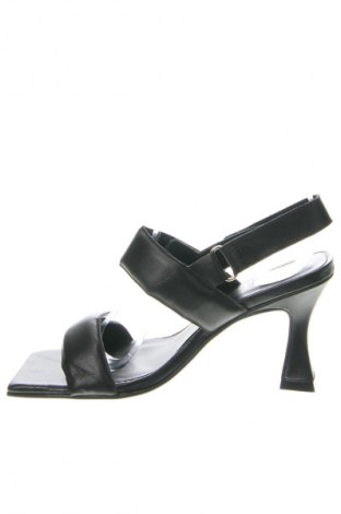 Sandalen, Größe 37, Farbe Schwarz, Preis 23,97 €