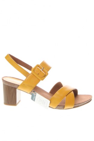 Sandále Caprice, Veľkosť 40, Farba Žltá, Cena  25,57 €
