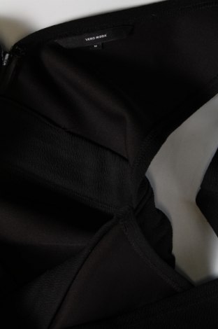 Dámské šaty s tráky Vero Moda, Velikost M, Barva Černá, Cena  237,00 Kč