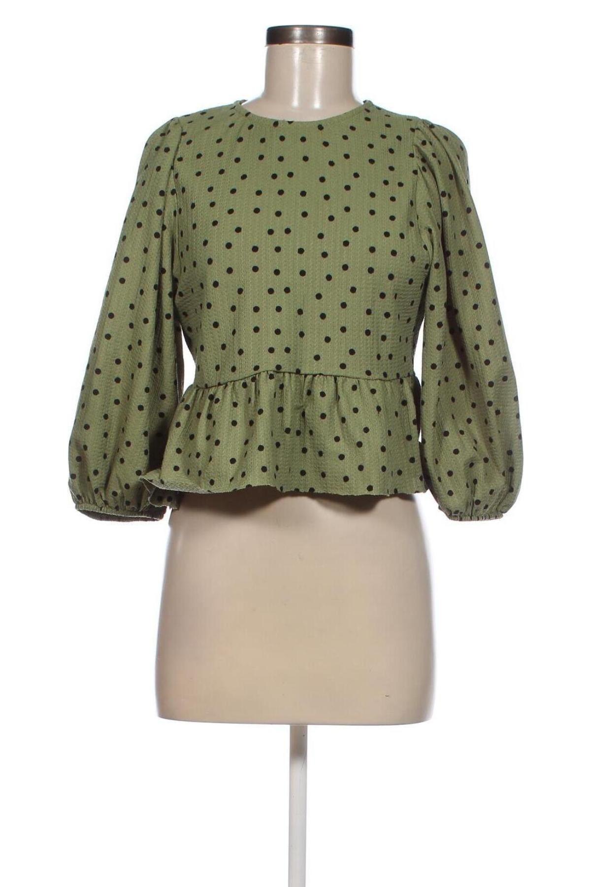 Дамска блуза Bershka, Размер M, Цвят Зелен, Цена 6,65 лв.