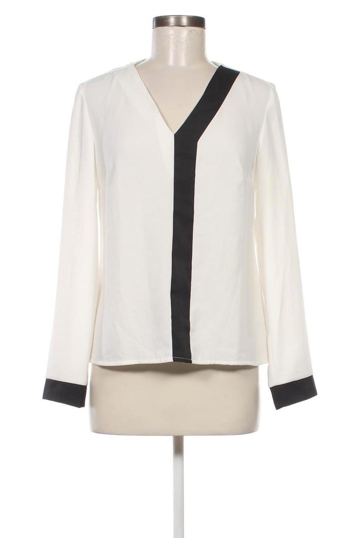 Дамска блуза Mohito, Размер S, Цвят Бял, Цена 11,14 лв.