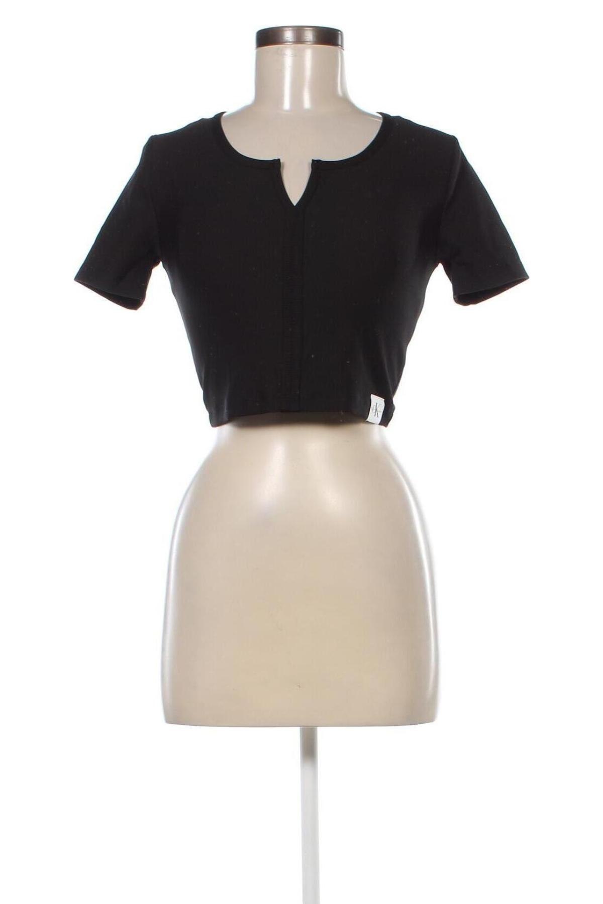 Дамска тениска Calvin Klein, Размер M, Цвят Черен, Цена 69,30 лв.