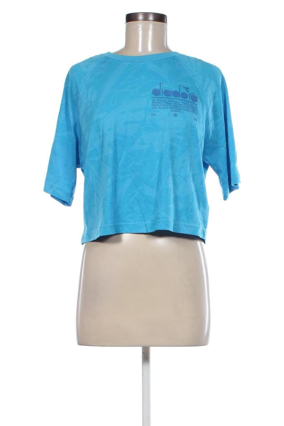 Γυναικείο t-shirt Diadora, Μέγεθος M, Χρώμα Μπλέ, Τιμή 31,96 €