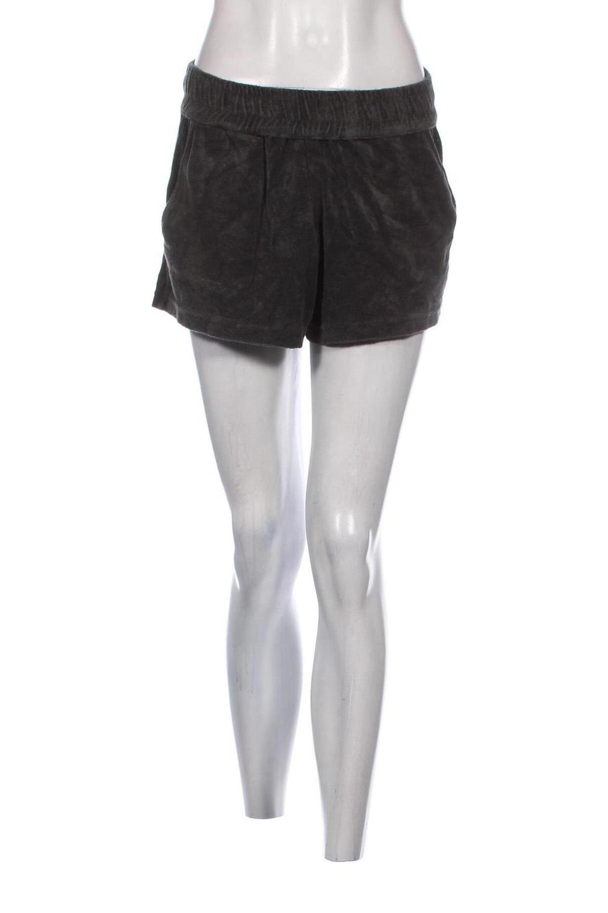Γυναικείο κοντό παντελόνι, Μέγεθος M, Χρώμα Γκρί, Τιμή 4,35 €