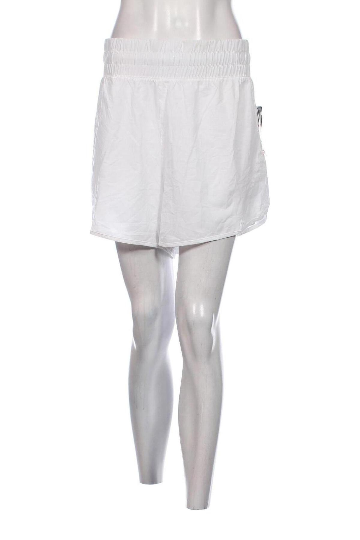 Дамски къс панталон Avia, Размер 3XL, Цвят Бял, Цена 17,05 лв.