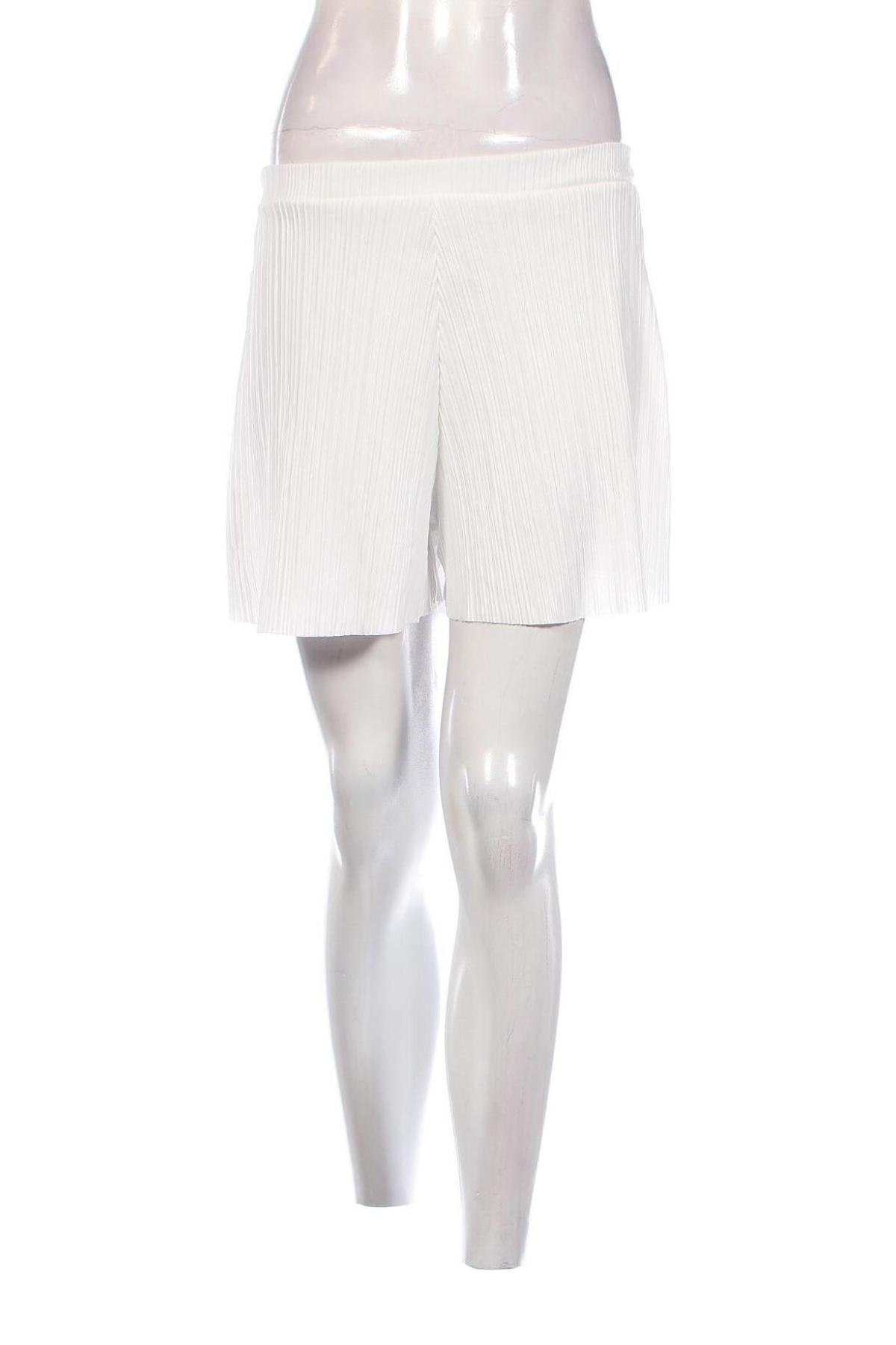 Γυναικείο κοντό παντελόνι Boohoo, Μέγεθος M, Χρώμα Λευκό, Τιμή 6,39 €