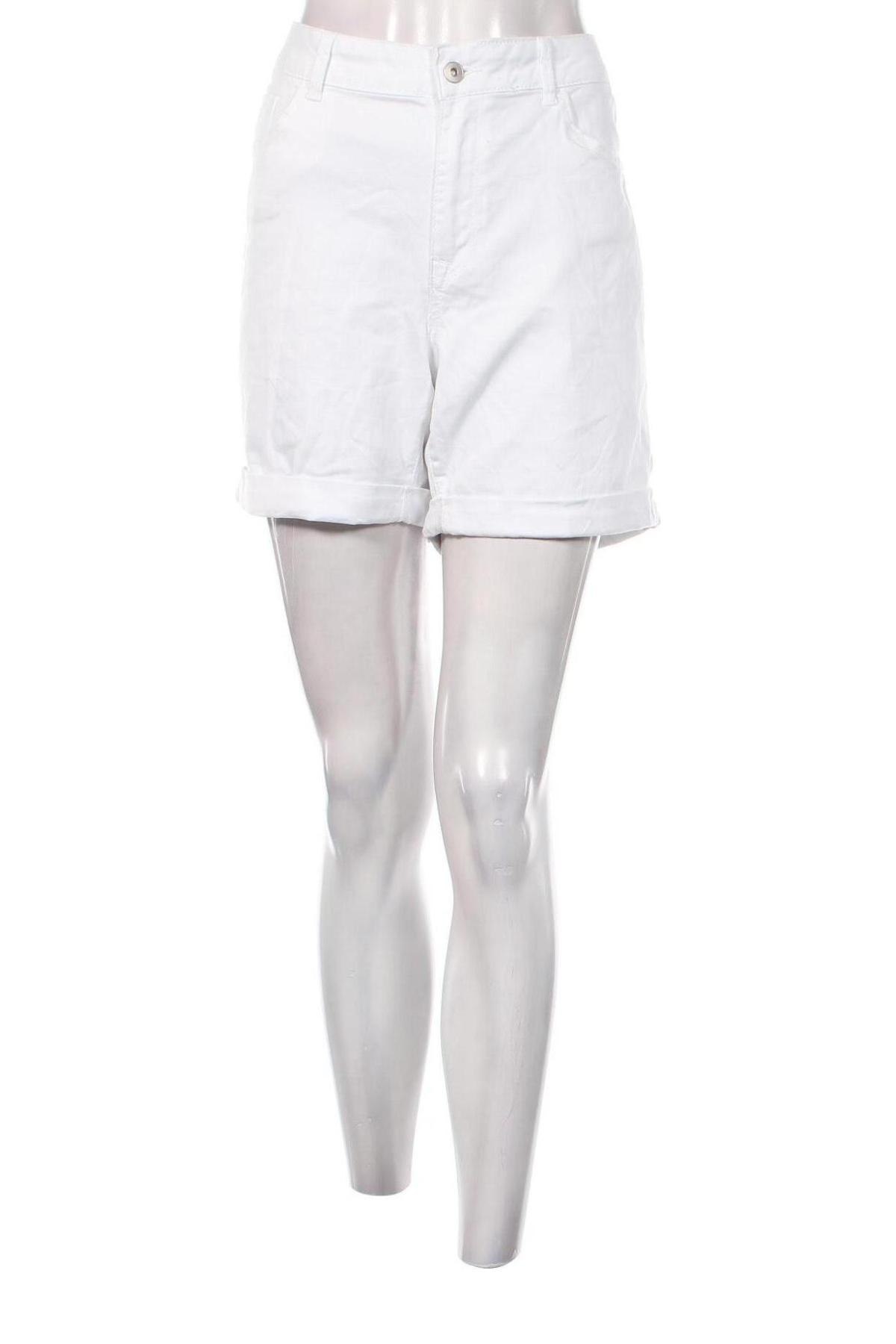 Γυναικείο κοντό παντελόνι Charlie, Μέγεθος XL, Χρώμα Λευκό, Τιμή 16,08 €