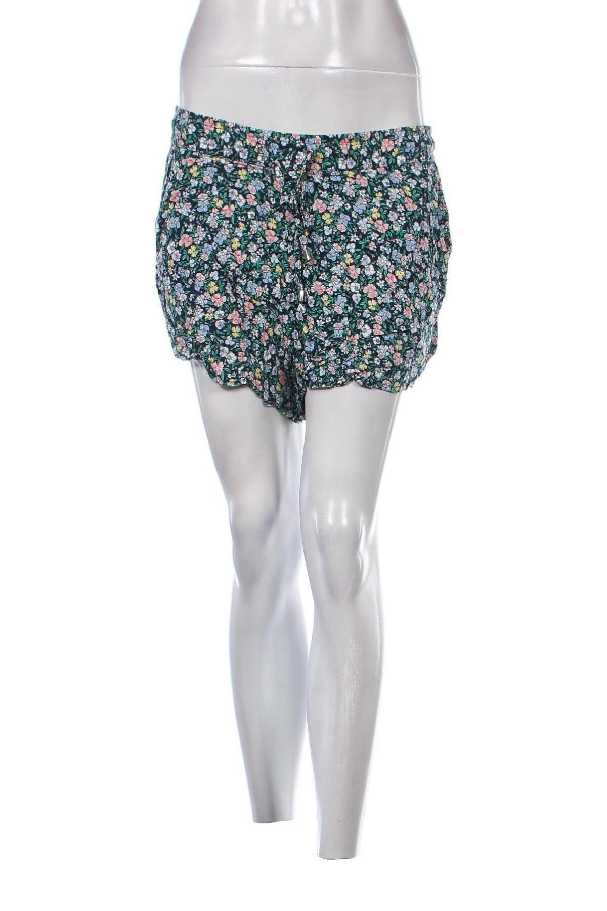 Дамски къс панталон Cubus, Размер M, Цвят Многоцветен, Цена 7,60 лв.