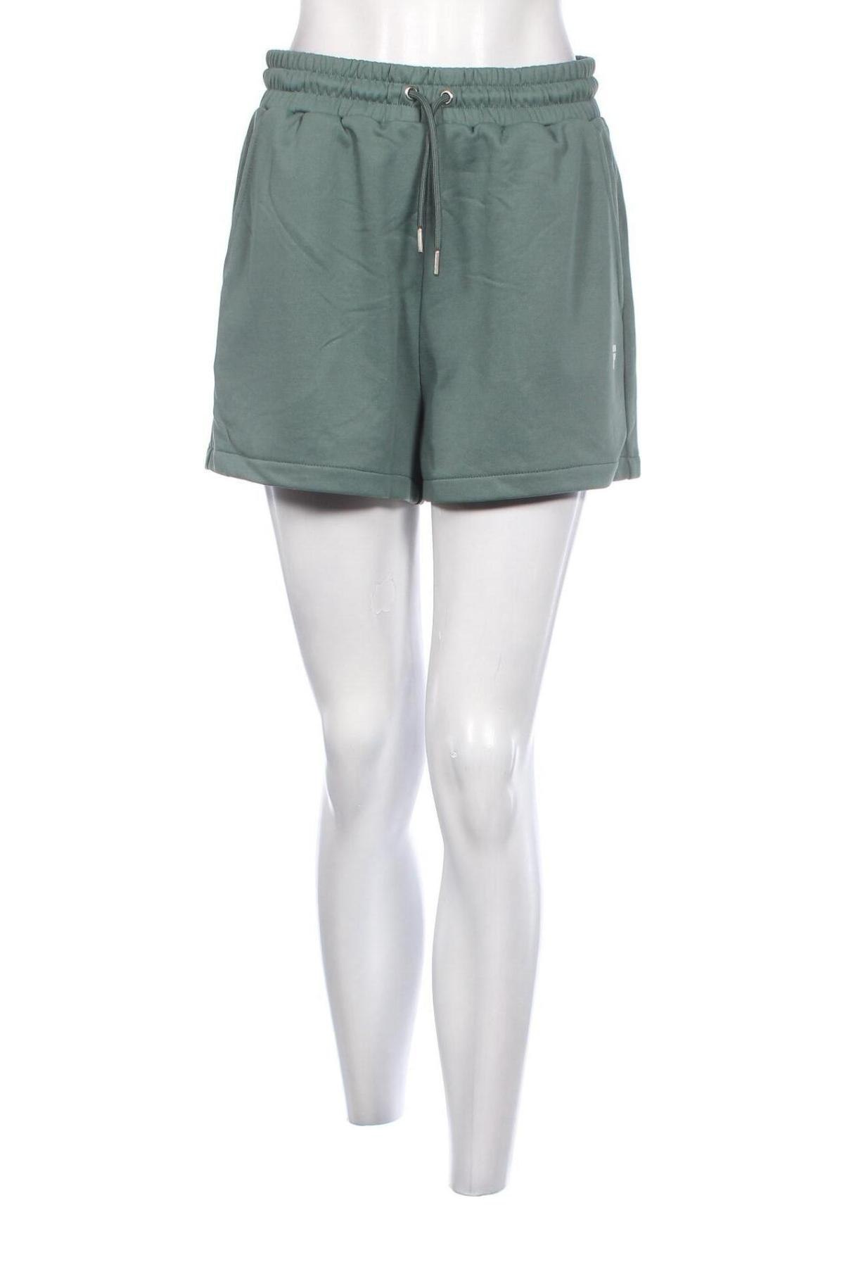 Дамски къс панталон FILA, Размер M, Цвят Зелен, Цена 38,50 лв.