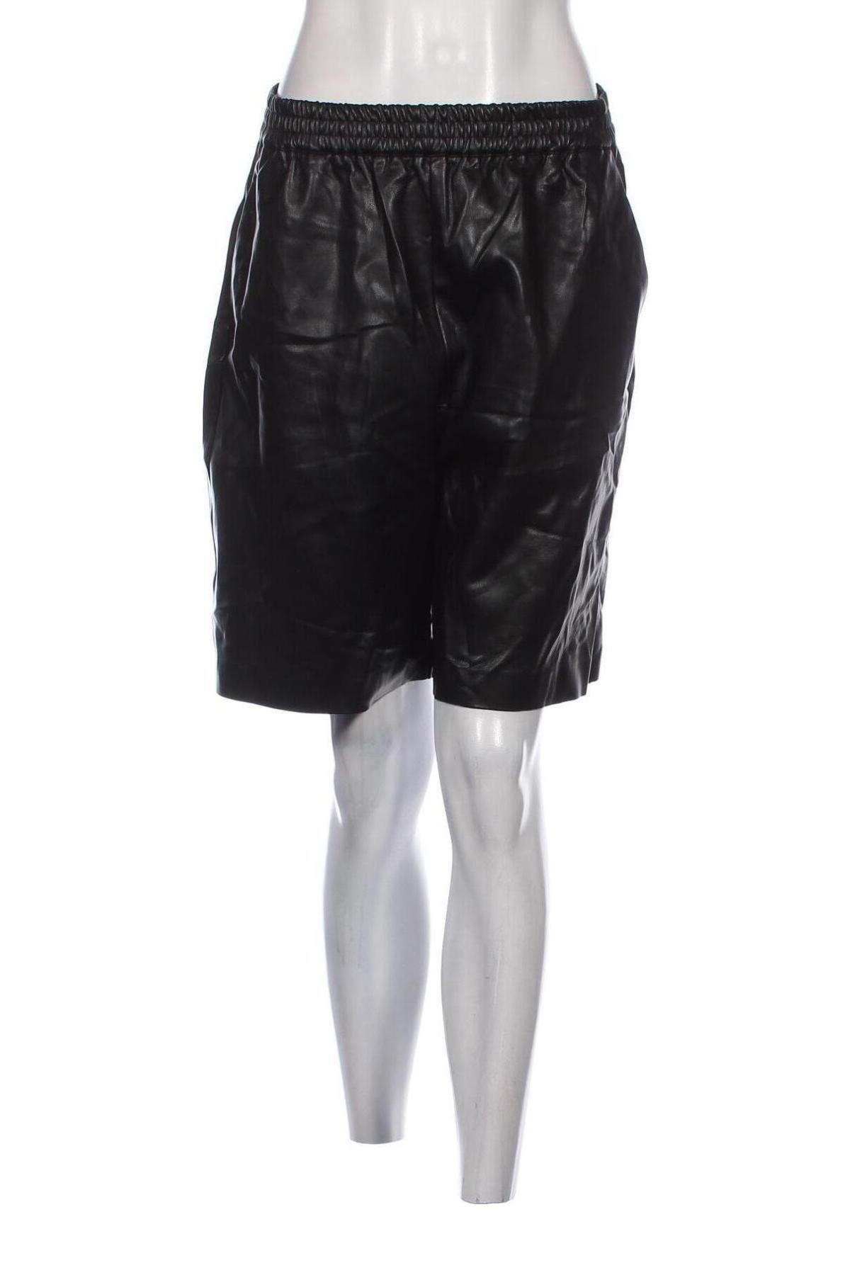 Дамски къс панталон Lindex, Размер M, Цвят Черен, Цена 9,50 лв.