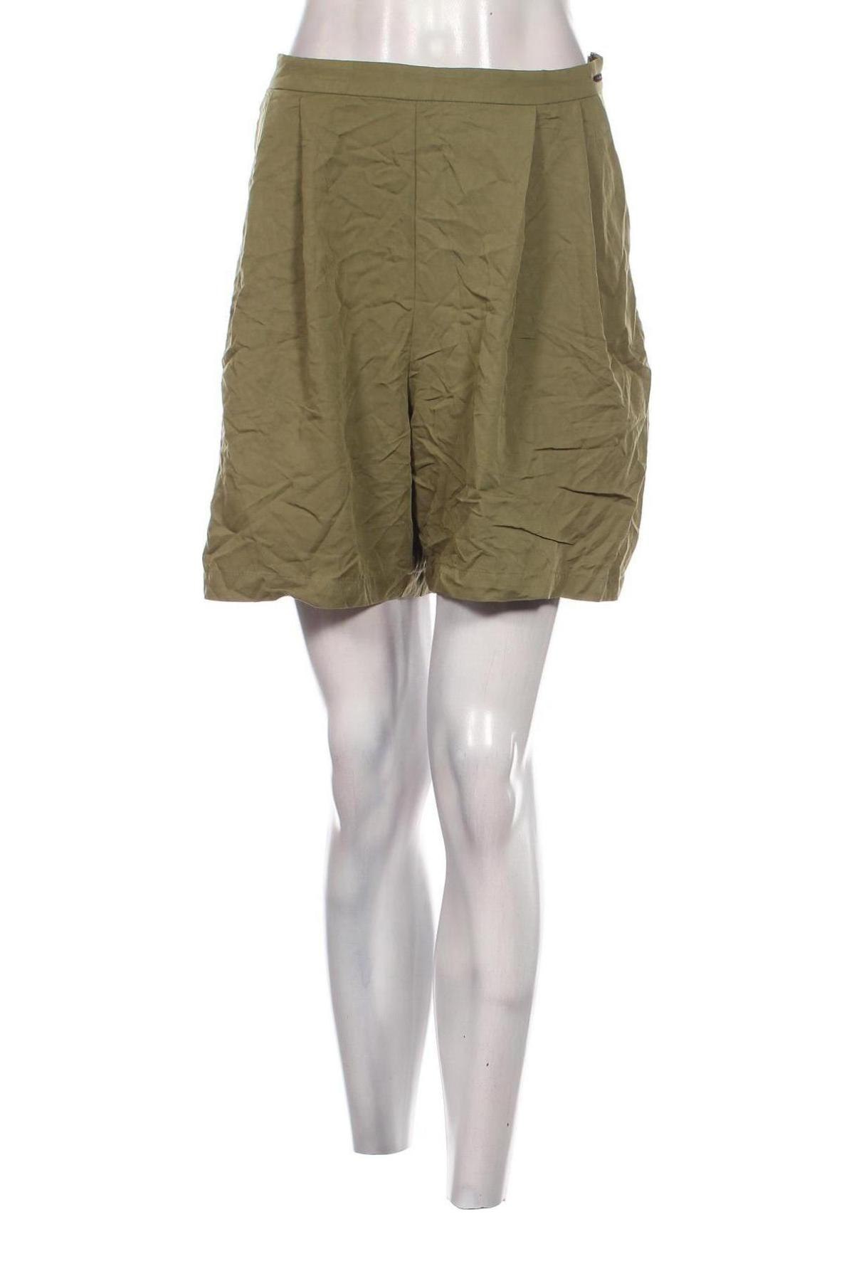 Γυναικείο κοντό παντελόνι Numph, Μέγεθος M, Χρώμα Πράσινο, Τιμή 15,44 €