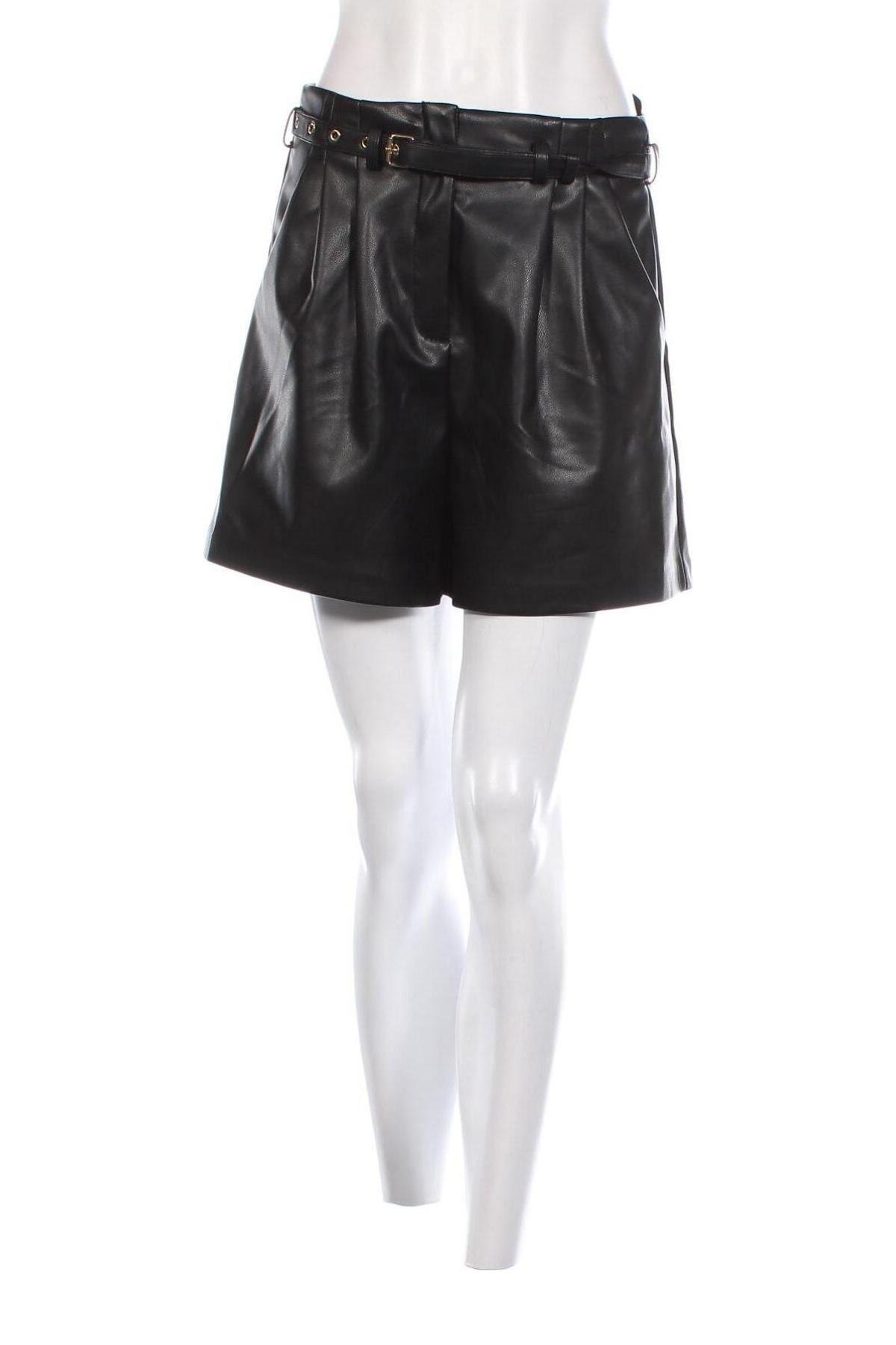 Дамски къс панталон ONLY, Размер S, Цвят Черен, Цена 98,35 лв.
