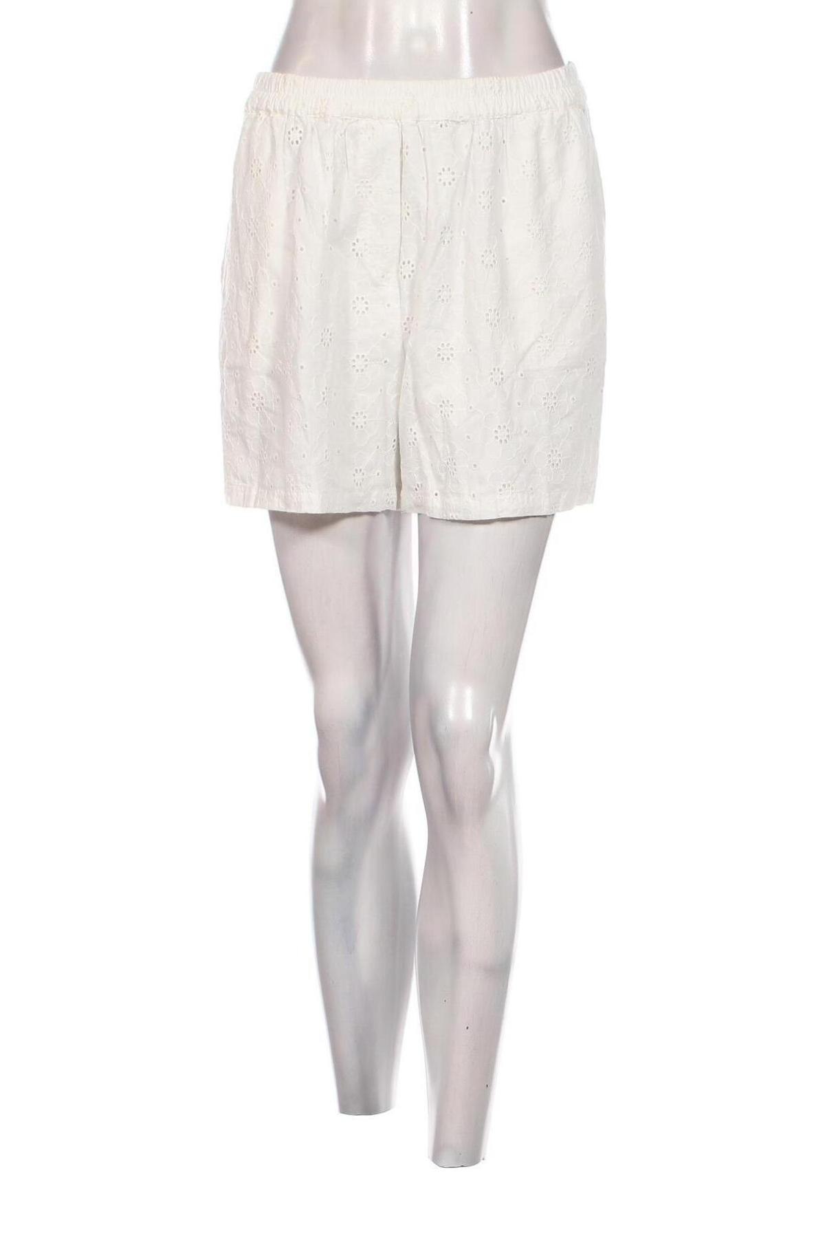 Damen Shorts Pieces, Größe M, Farbe Weiß, Preis 5,57 €