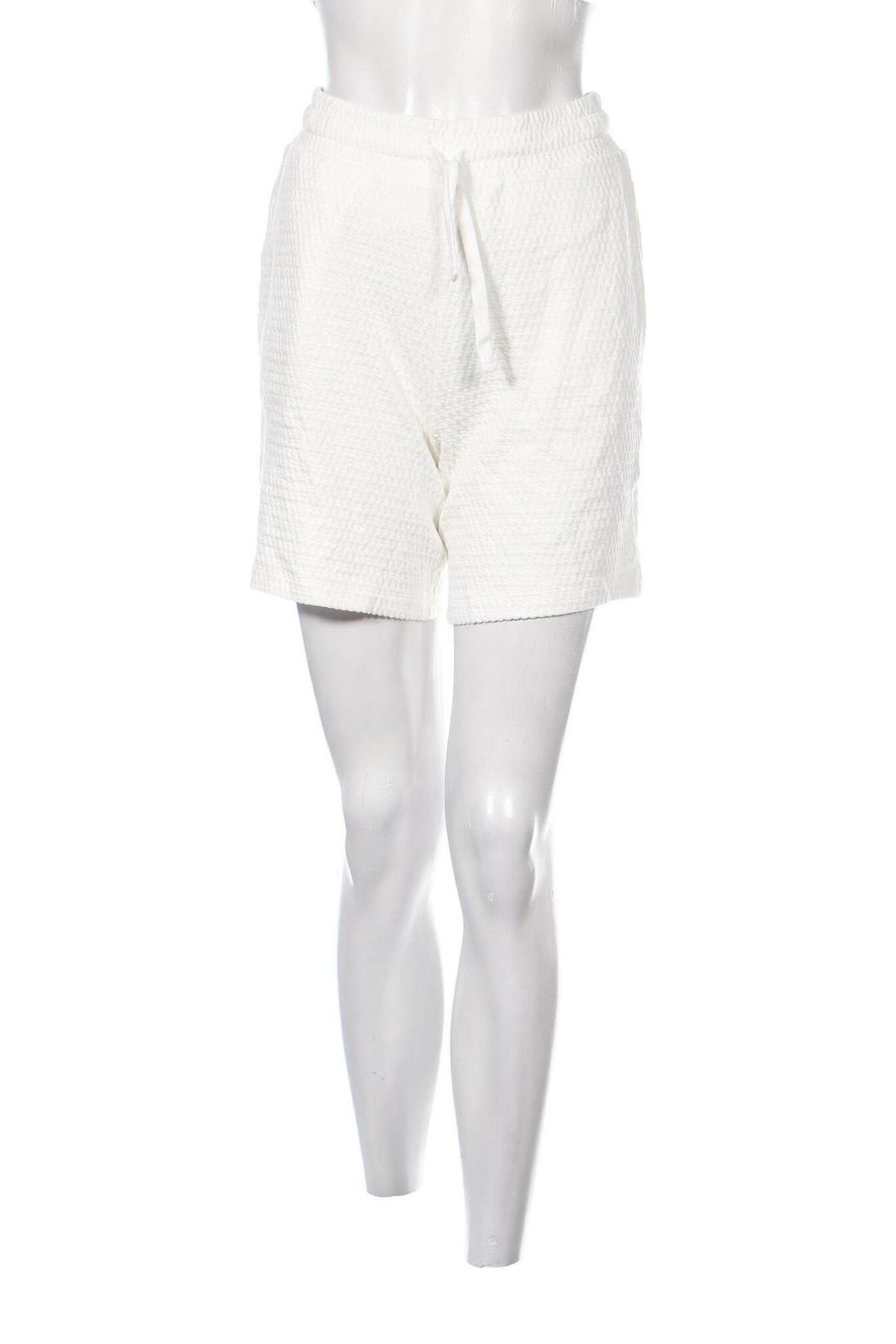 Дамски къс панталон Selected Femme, Размер XS, Цвят Бял, Цена 24,60 лв.