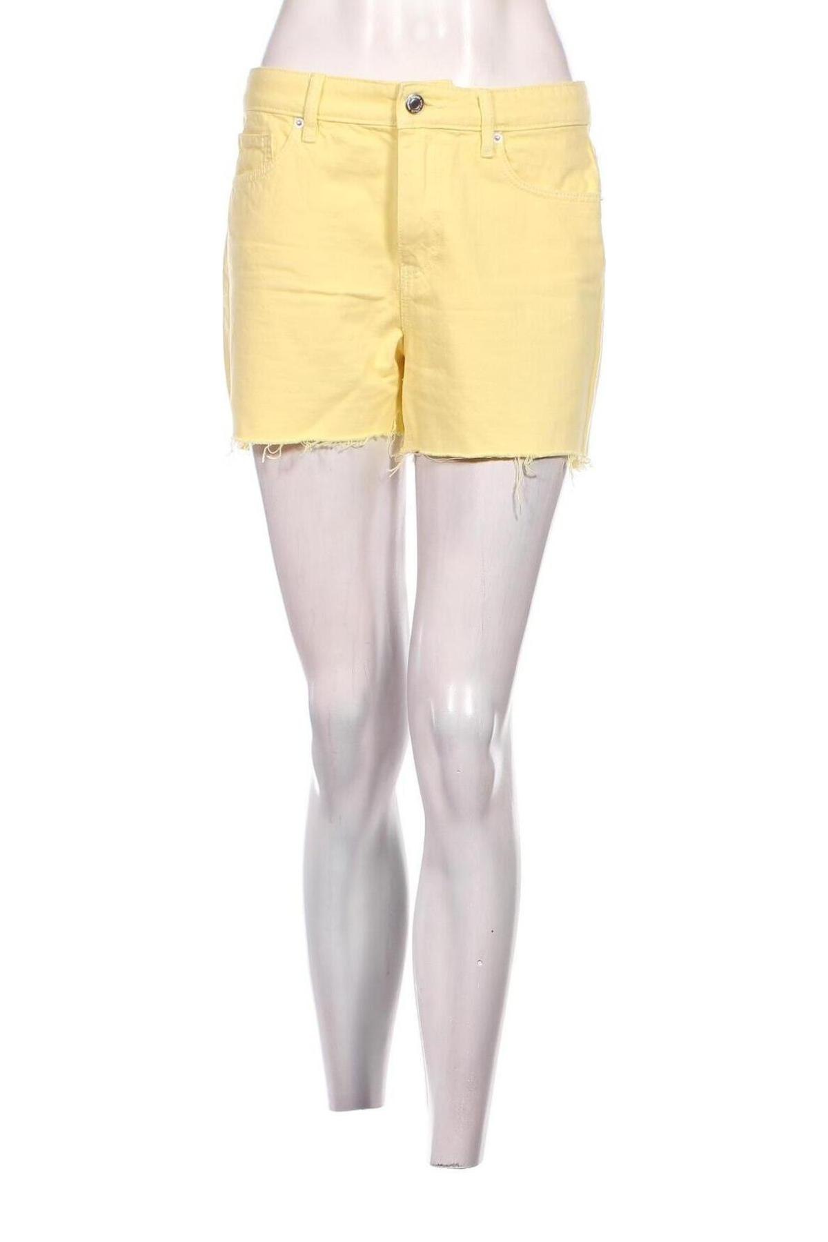 Γυναικείο κοντό παντελόνι Vero Moda, Μέγεθος S, Χρώμα Κίτρινο, Τιμή 5,83 €