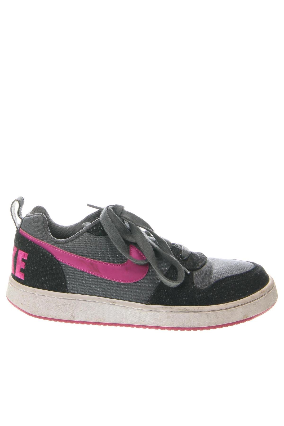 Încălțăminte de damă Nike, Mărime 39, Culoare Multicolor, Preț 292,76 Lei