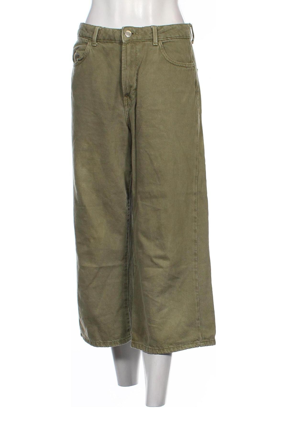 Дамски панталон Bershka, Размер S, Цвят Зелен, Цена 17,60 лв.