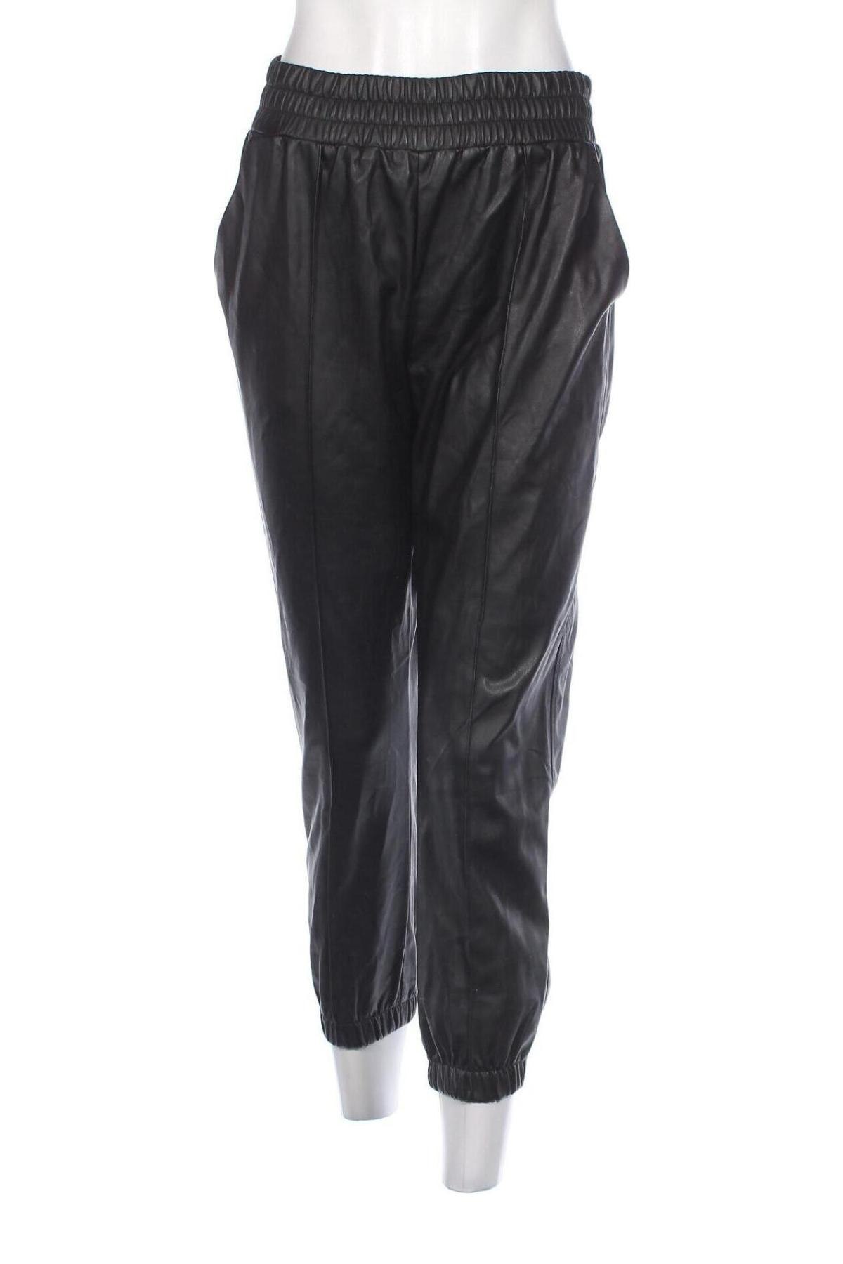 Дамски панталон Bershka, Размер M, Цвят Черен, Цена 10,44 лв.