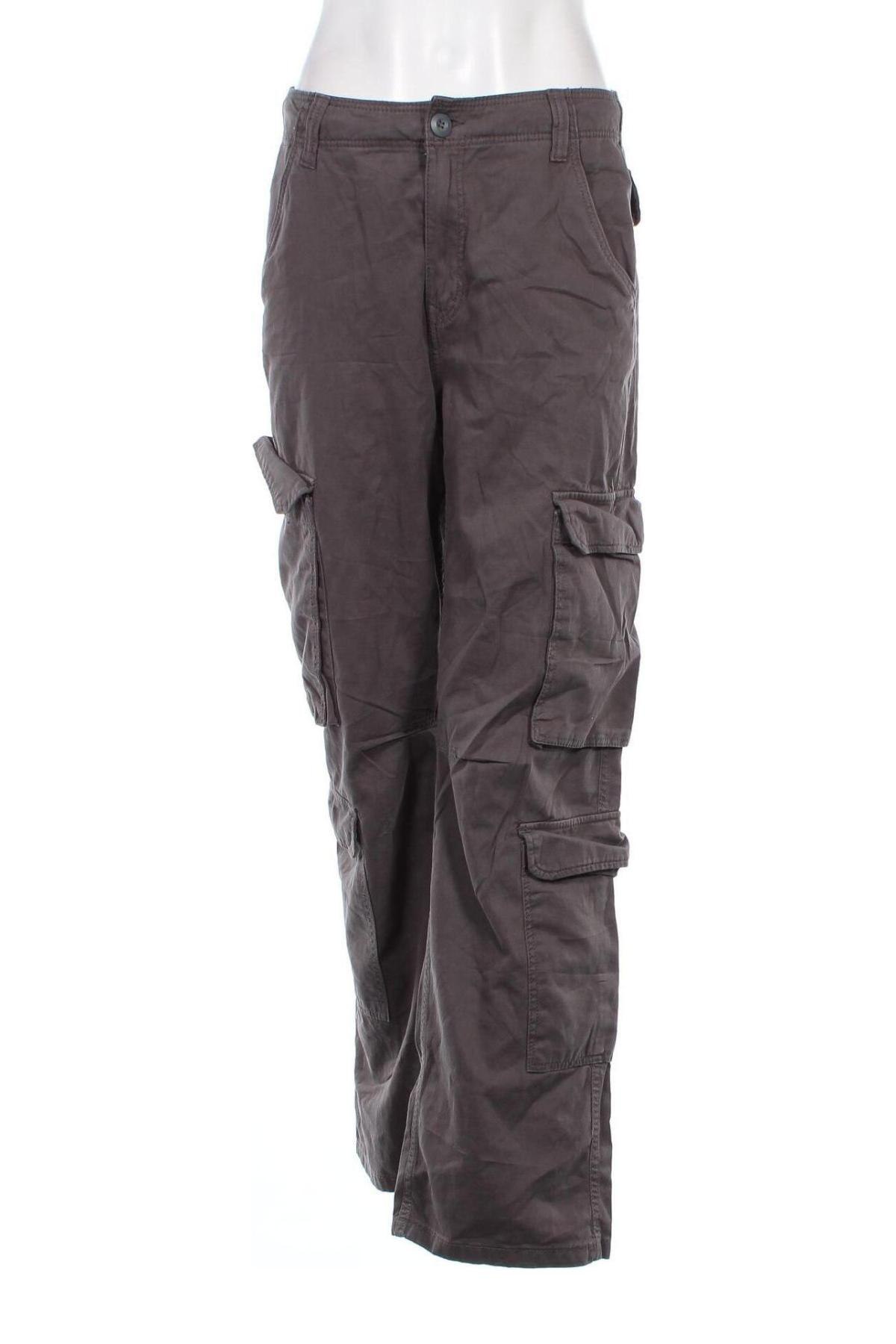 Damenhose Bershka, Größe M, Farbe Grau, Preis 9,08 €