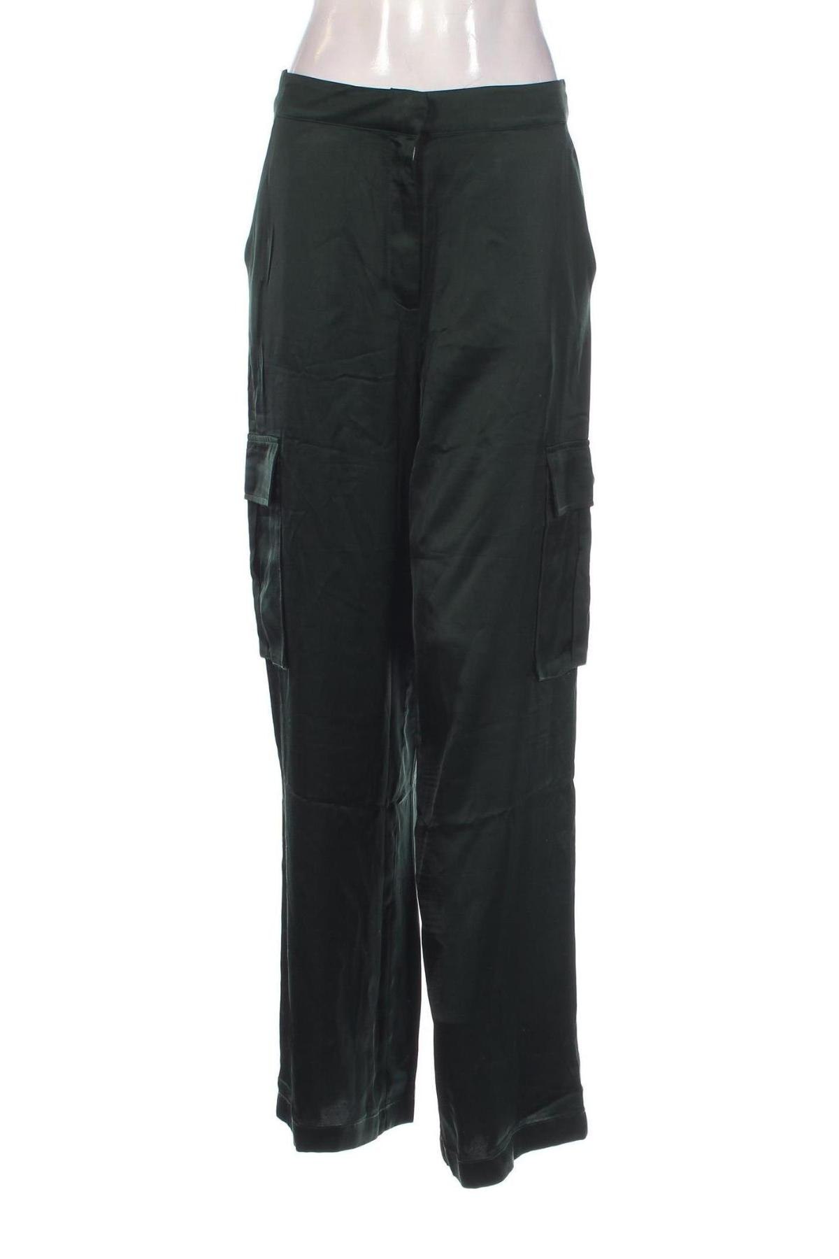 Pantaloni de femei Edited, Mărime M, Culoare Verde, Preț 152,96 Lei