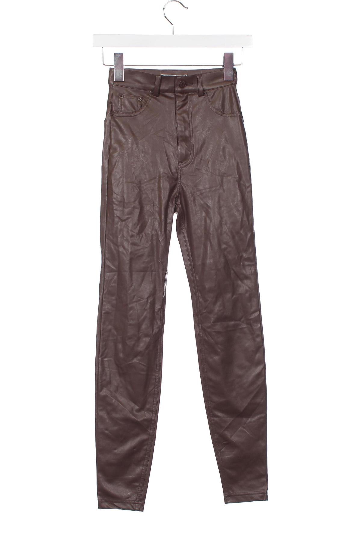 Дамски панталон Pull&Bear, Размер XXS, Цвят Кафяв, Цена 29,00 лв.