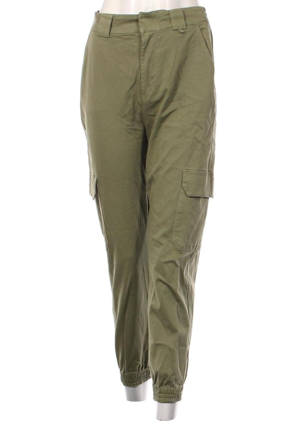 Дамски панталон Pull&Bear, Размер M, Цвят Зелен, Цена 13,05 лв.