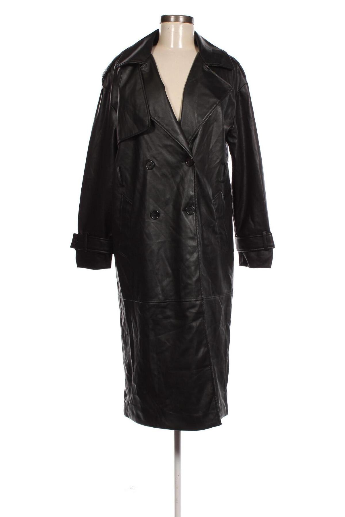Γυναικείο δερμάτινο μπουφάν Pull&Bear, Μέγεθος S, Χρώμα Μαύρο, Τιμή 30,13 €