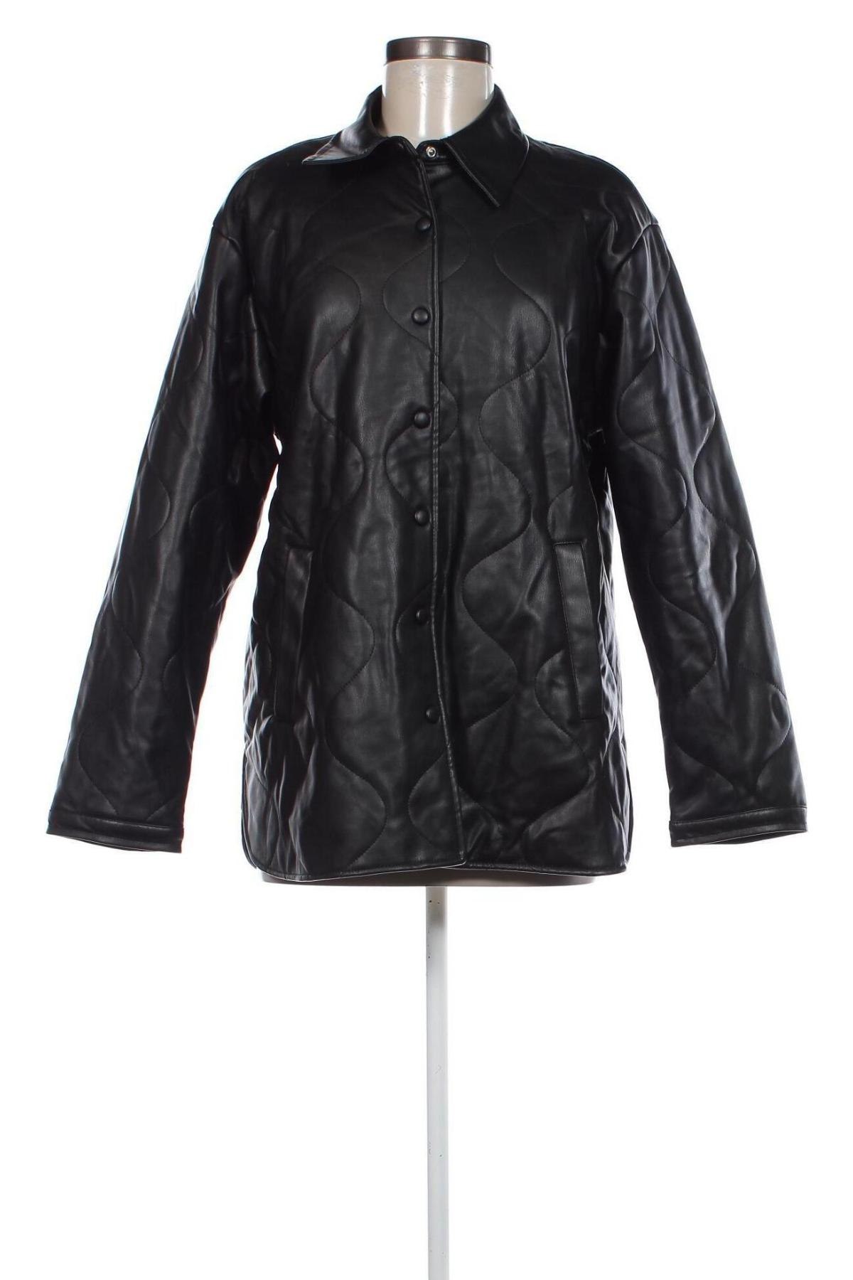 Дамско кожено яке Pull&Bear, Размер M, Цвят Черен, Цена 36,75 лв.
