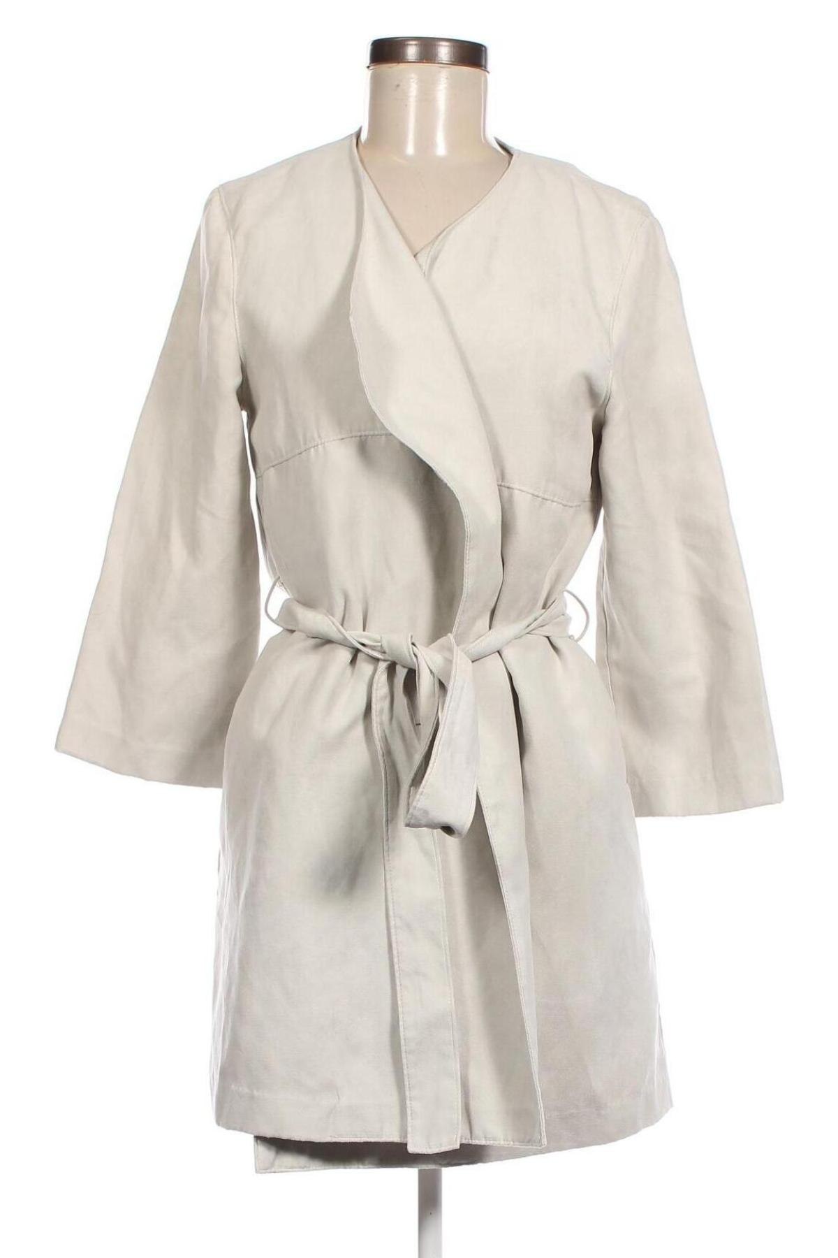 Дамско палто Reserved, Размер M, Цвят Екрю, Цена 45,16 лв.