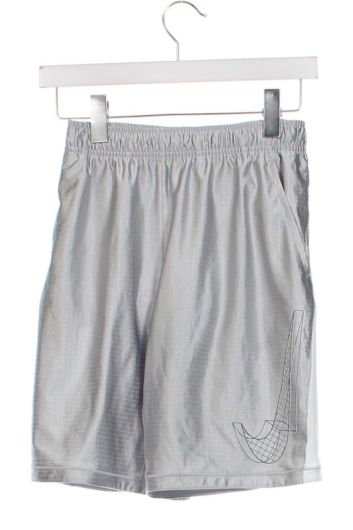 Детски къс панталон Nike, Размер 10-11y/ 146-152 см, Цвят Сив, Цена 15,25 лв.