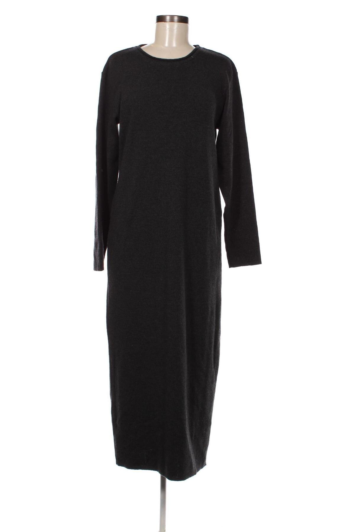 Kleid, Größe M, Farbe Grau, Preis 13,12 €