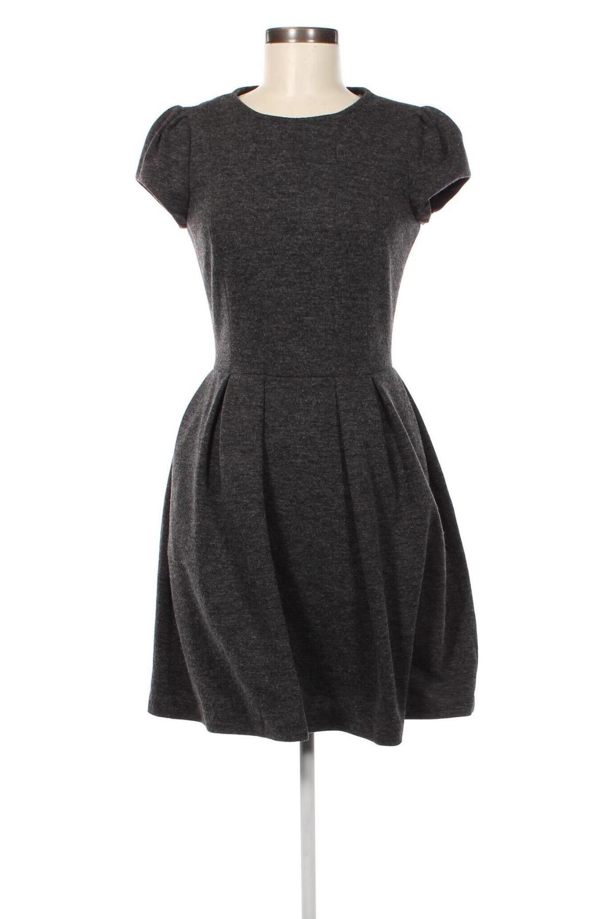 Kleid Dika, Größe M, Farbe Grau, Preis € 16,70