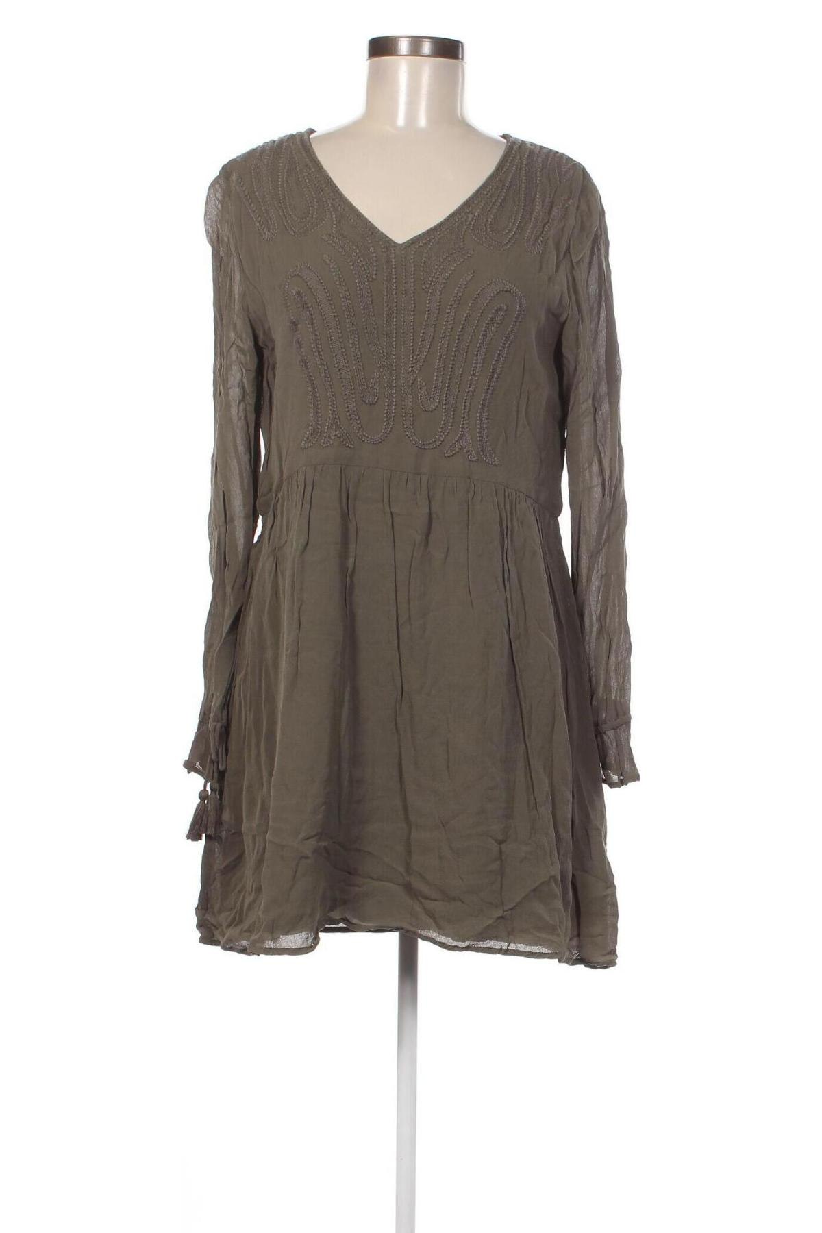 Kleid Edc By Esprit, Größe M, Farbe Grün, Preis 16,70 €